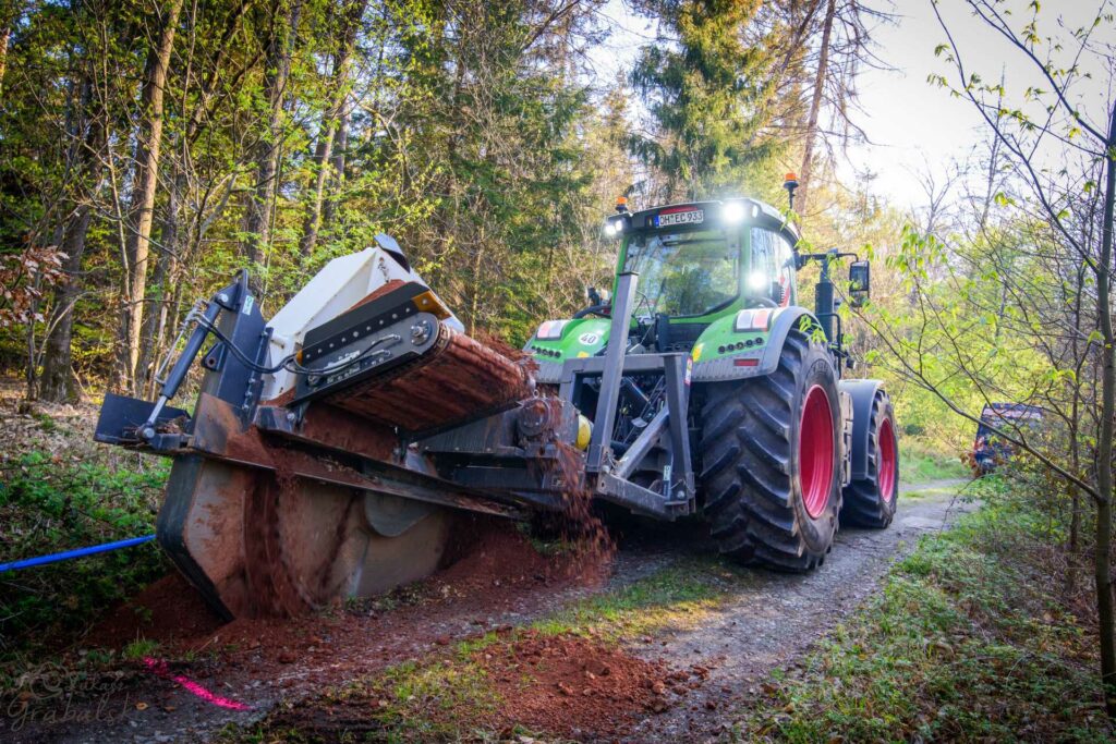econtech Grabenfräse - alternative zum Bagger Einsatz