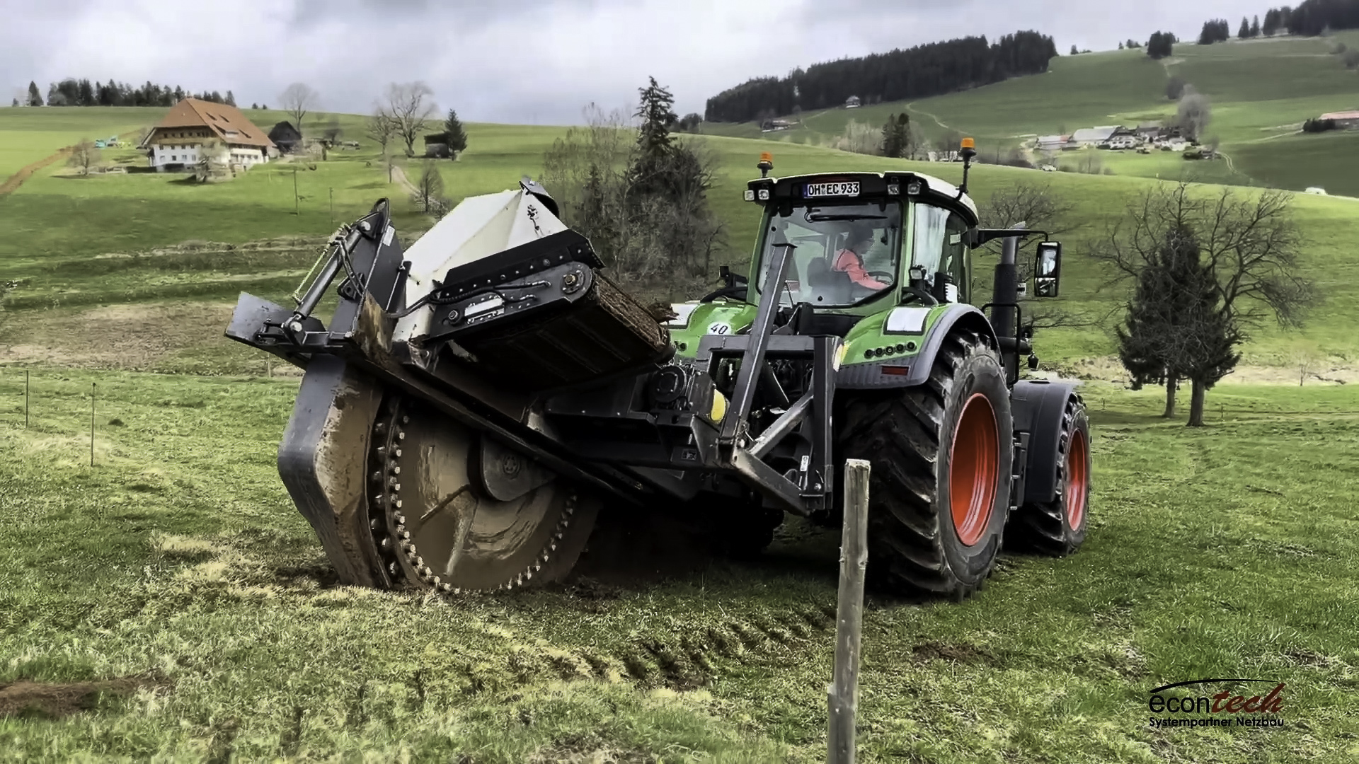 Fendt Stehr Grabenfräse - Grabenfräsen für Trinkwasserleitung